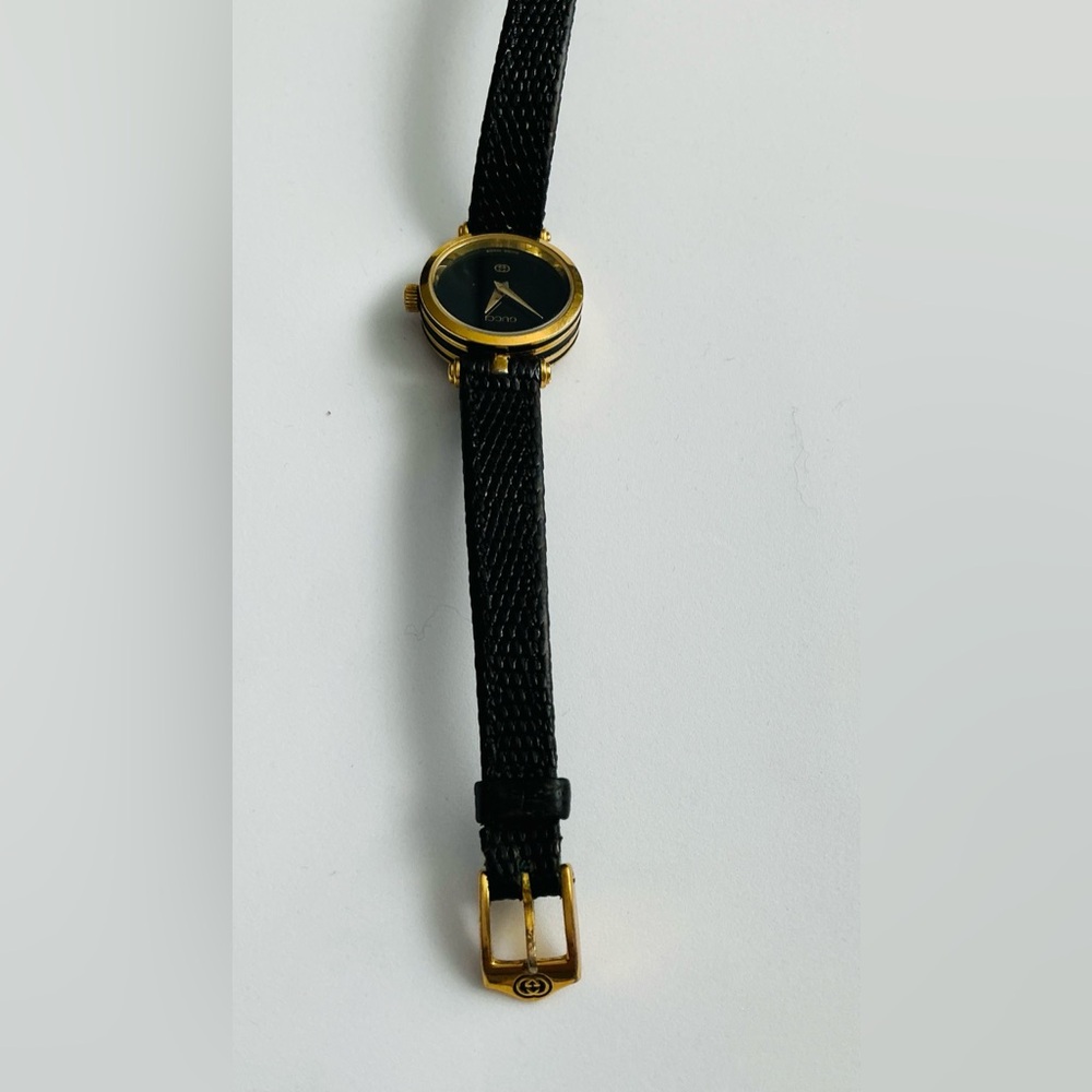 Ladies GUCCI lovely DRESS watch💖💖 - Picture 12 of 15